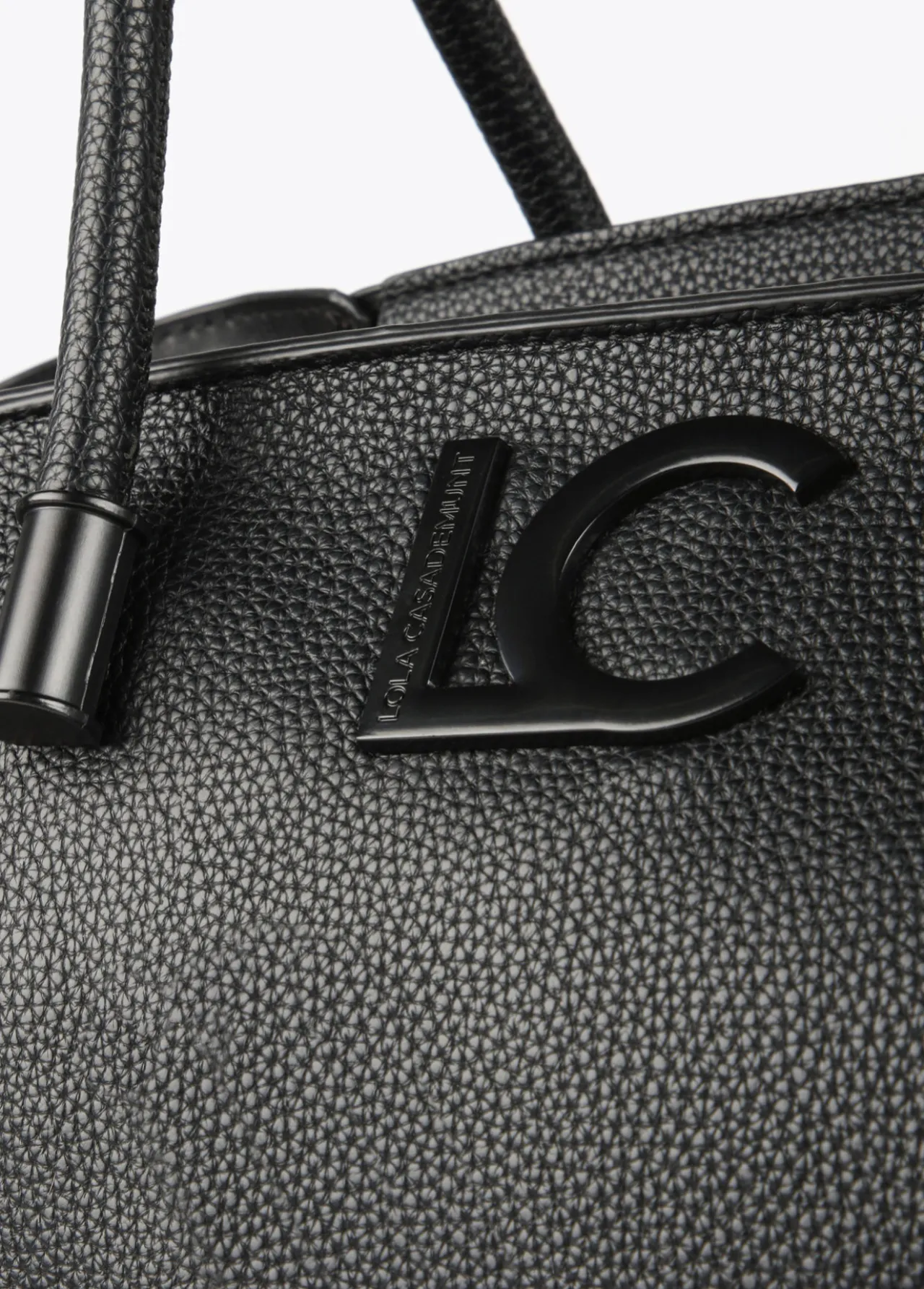 shopper_efecto_piel_granulado_4-2.webp Lola Casademunt Bolsos Shopper | Bolsos De Hombro<Shopper efecto piel granulado CRUDO