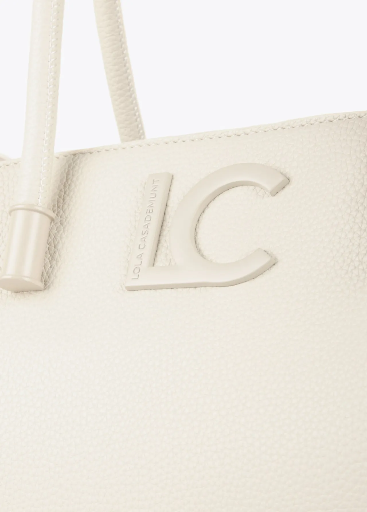 shopper_efecto_piel_granulado_5.webp Lola Casademunt Bolsos Shopper | Bolsos De Hombro<Shopper efecto piel granulado CRUDO