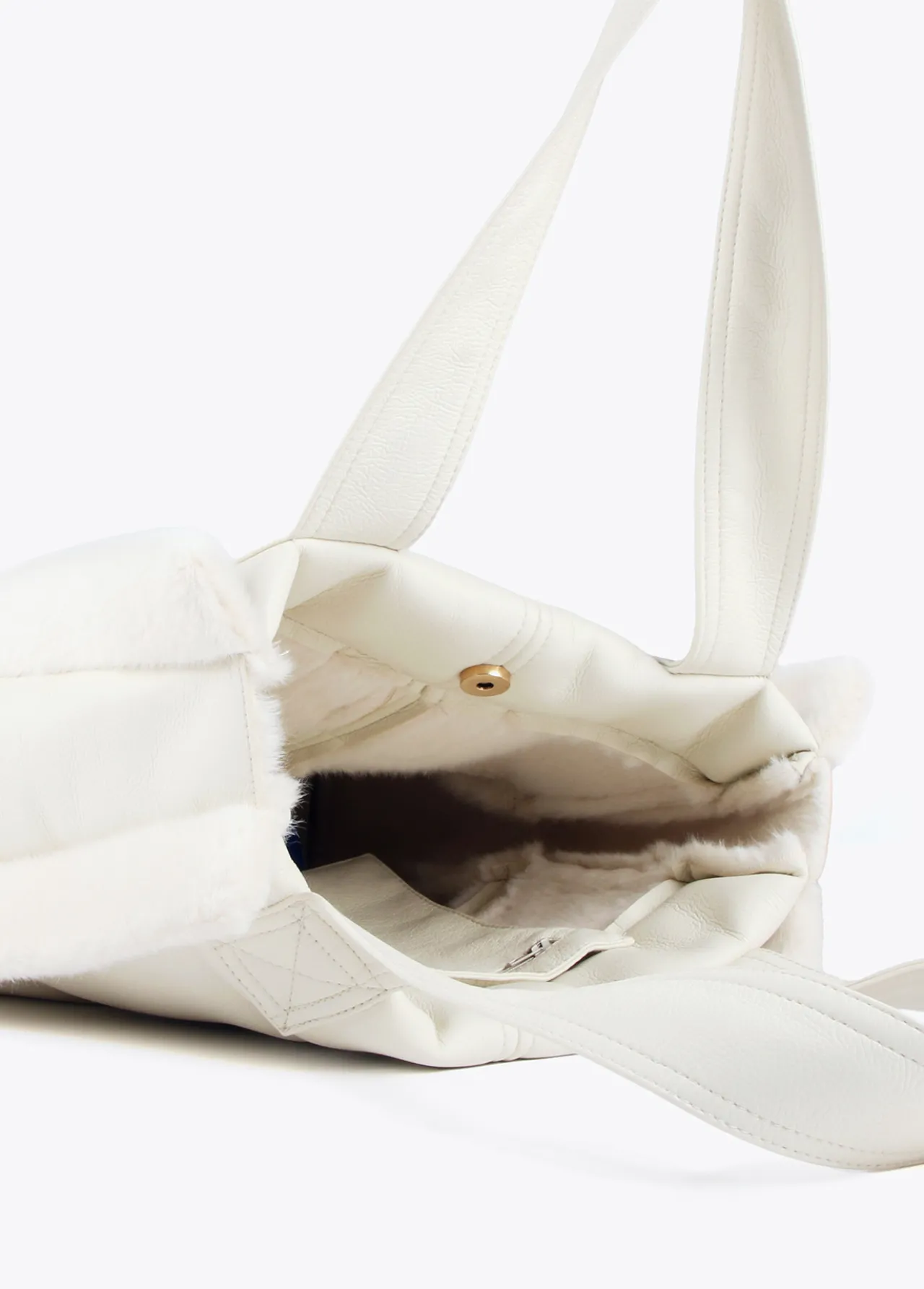 shopper_efecto_piel_y_pelo_2.webp Lola Casademunt Bolsos De Hombro | Bolsos Grandes<Shopper efecto piel y pelo NEGRO