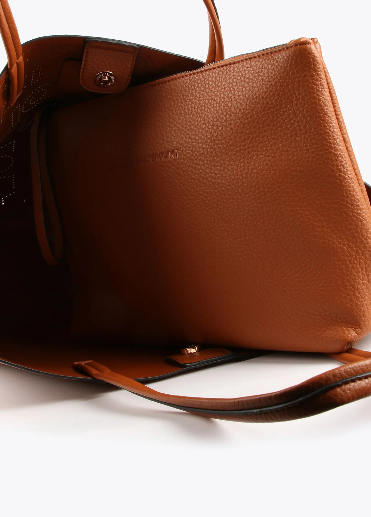 shopper_logo_troquelado_1-3.webp Lola Casademunt Bolsos Shopper | Bolsos De Hombro<Shopper logo troquelado CRUDO