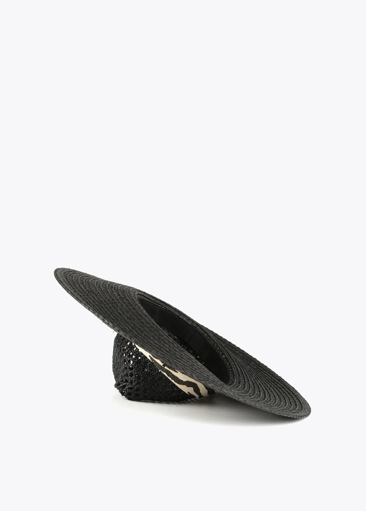 sombrero_tipo_cowboy_3-1.webp Lola Casademunt Accesorios | Baño<Sombrero tipo cowboy NEGRO