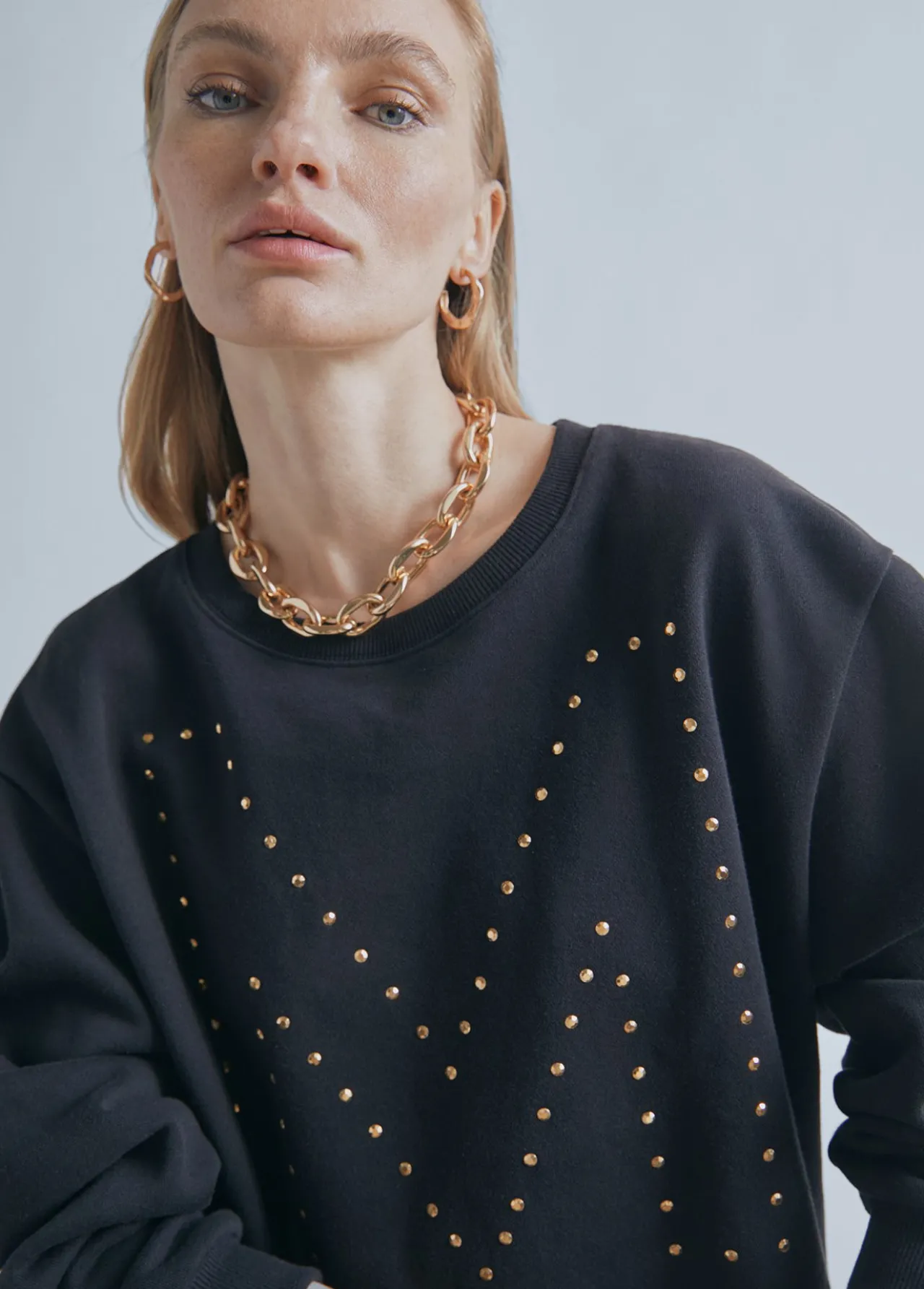 sudadera_m_detalle_strass__ropa__lola_casademunt_0.webp Lola Casademunt Sudaderas<Sudadera M detalle strass | Ropa | Lola Casademunt NEGRO