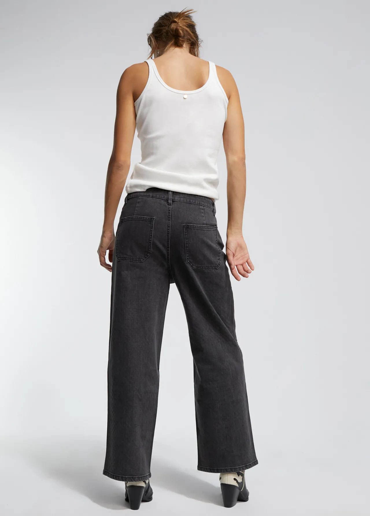 tejano_detalle_strass_4.webp Lola Casademunt Pantalones<Tejano detalle strass TEJANOGRIS