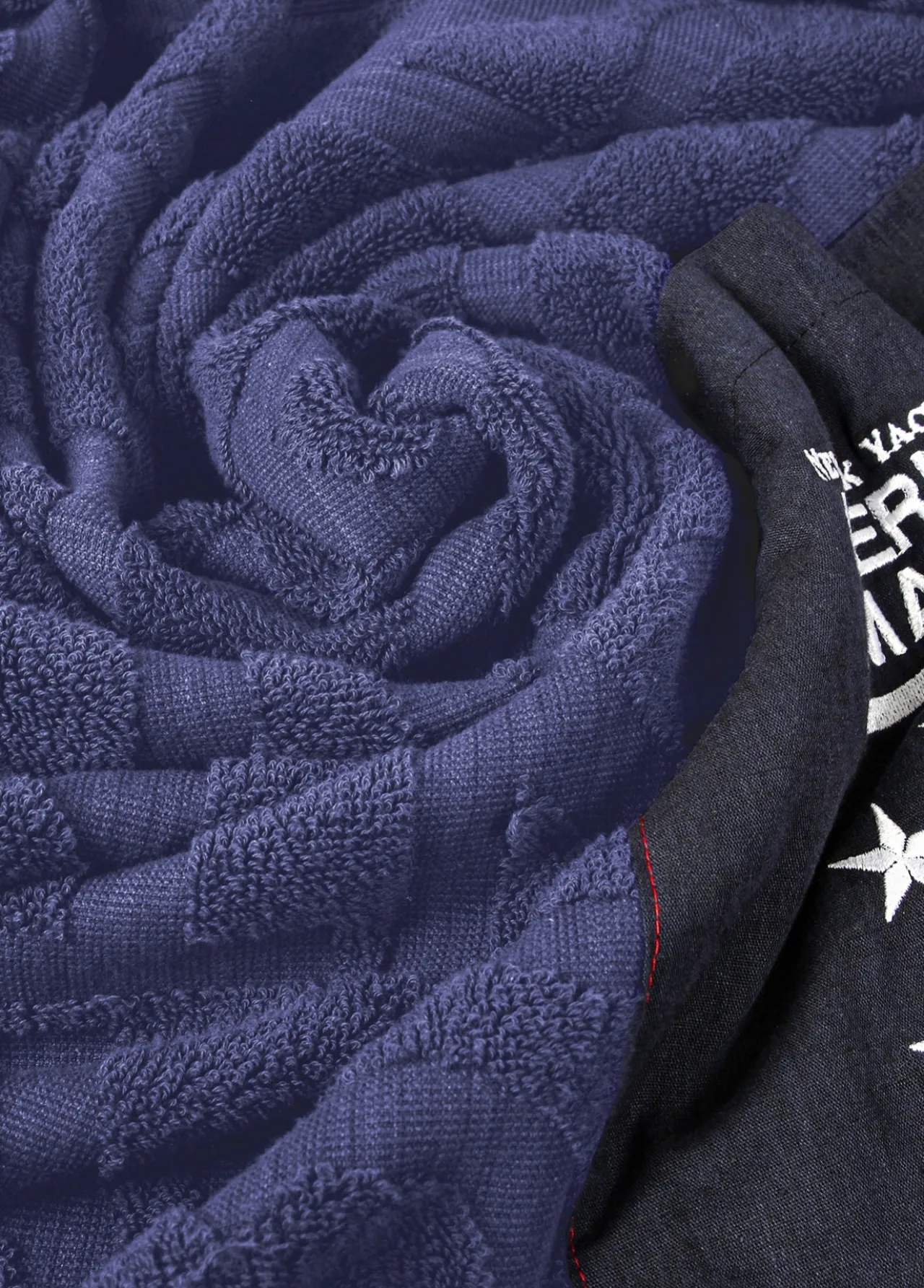 toalla_de_playa_con_diseo_copa_amrica__lola_casademunt_3-1.webp Lola Casademunt Otros Complementos | Toallas<Toalla de playa con diseño Copa América - Lola Casademunt NAVY