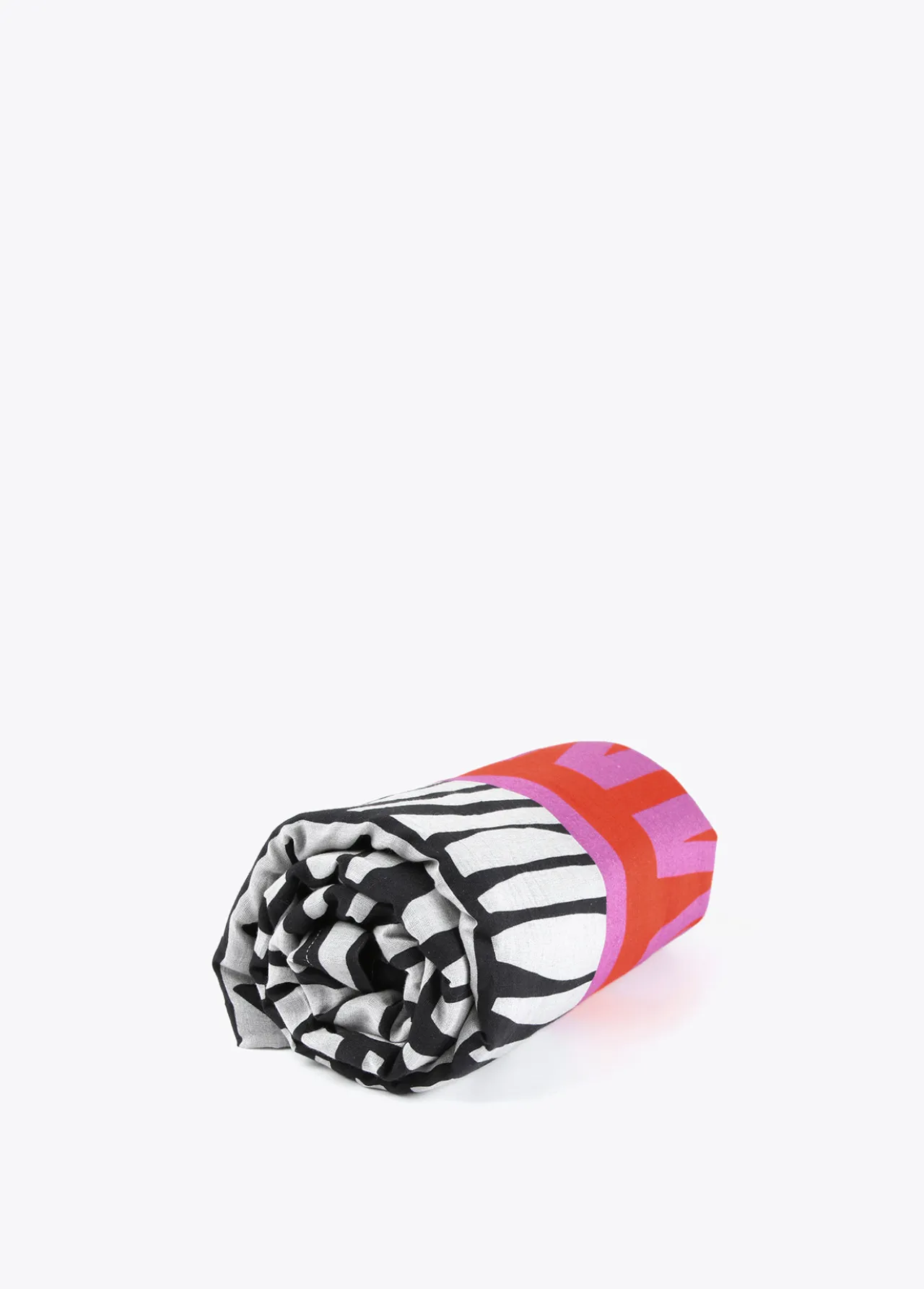toalla_estampado_africano_4.webp Lola Casademunt Accesorios<Toalla estampado africano NEGRO-BLANCO