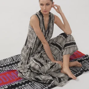 Lola Casademunt Accesorios<Toalla estampado africano NEGRO-BLANCO