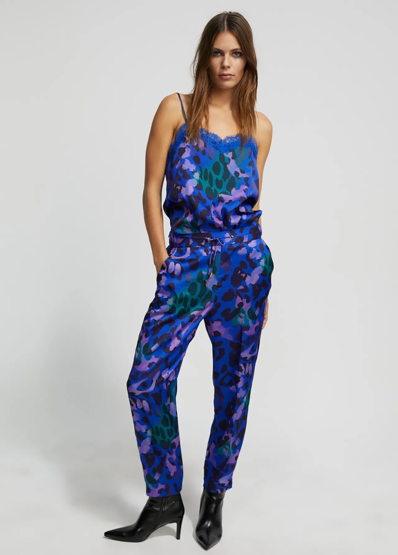 top_animal_print_0-3.webp Lola Casademunt Animal Print | Camisetas Y Tops<Top animal print AZUL-NEGRO