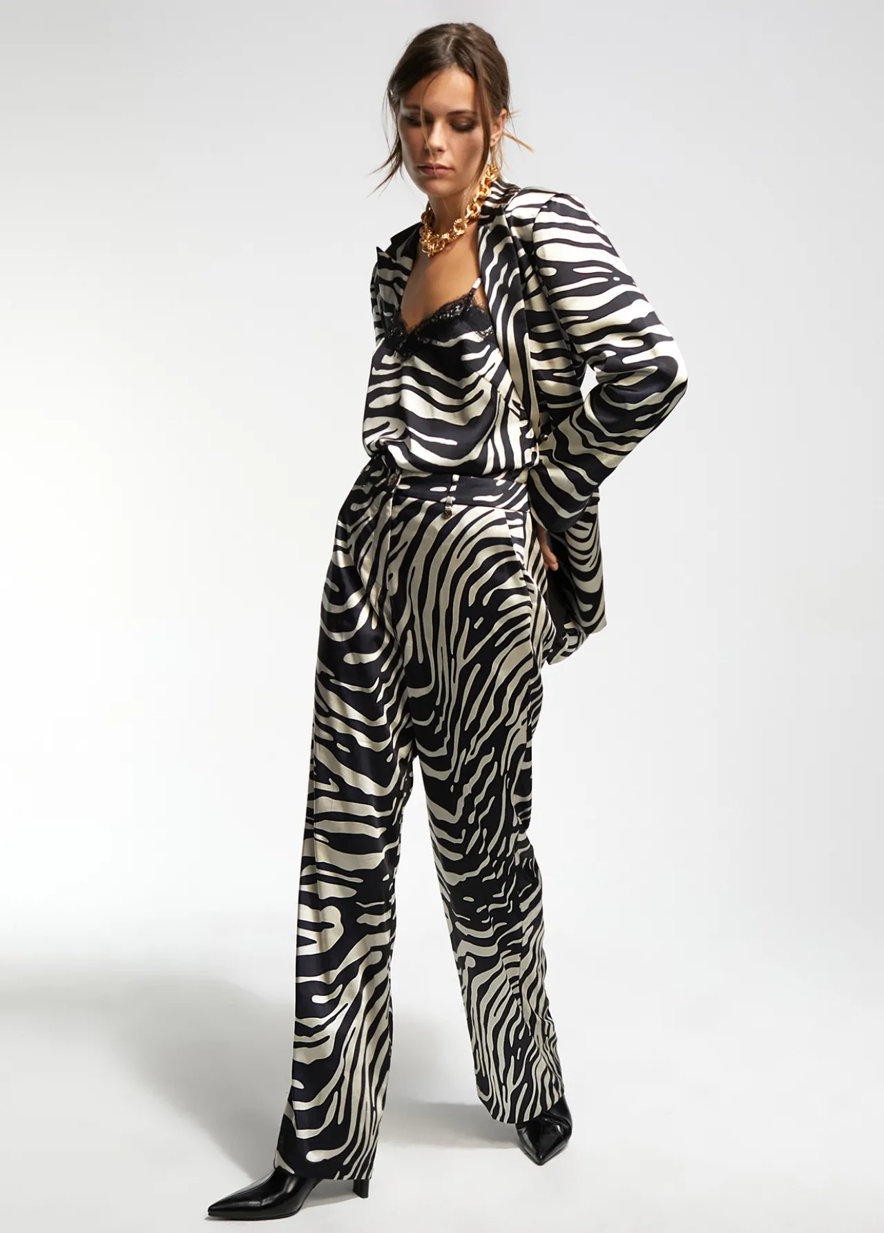 top_animal_print_1.webp Lola Casademunt Animal Print | Camisetas Y Tops<Top animal print NEGRO-CRUDO