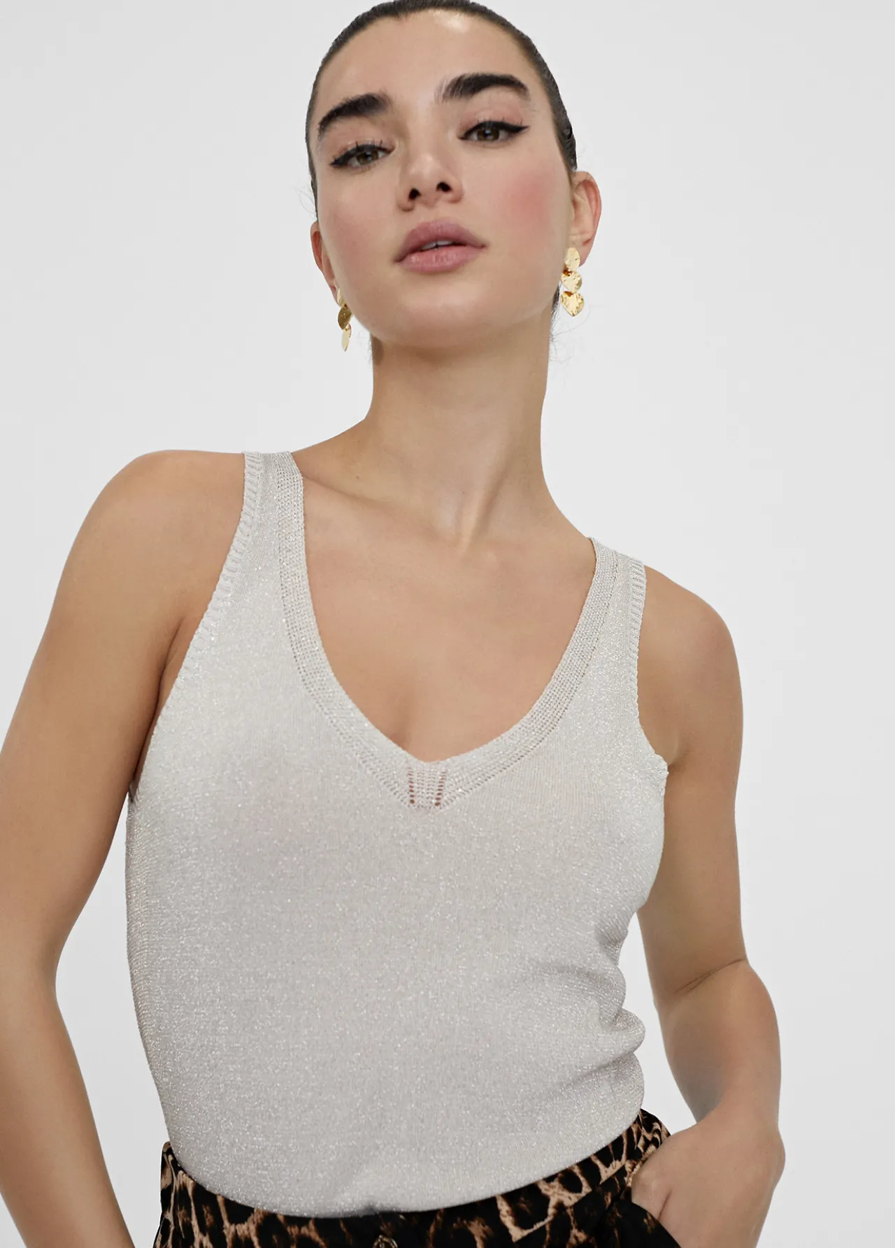 top_basico_de_punto_1-1.webp Lola Casademunt Camisetas Y Tops | Punto<Top basico de punto NEGRO