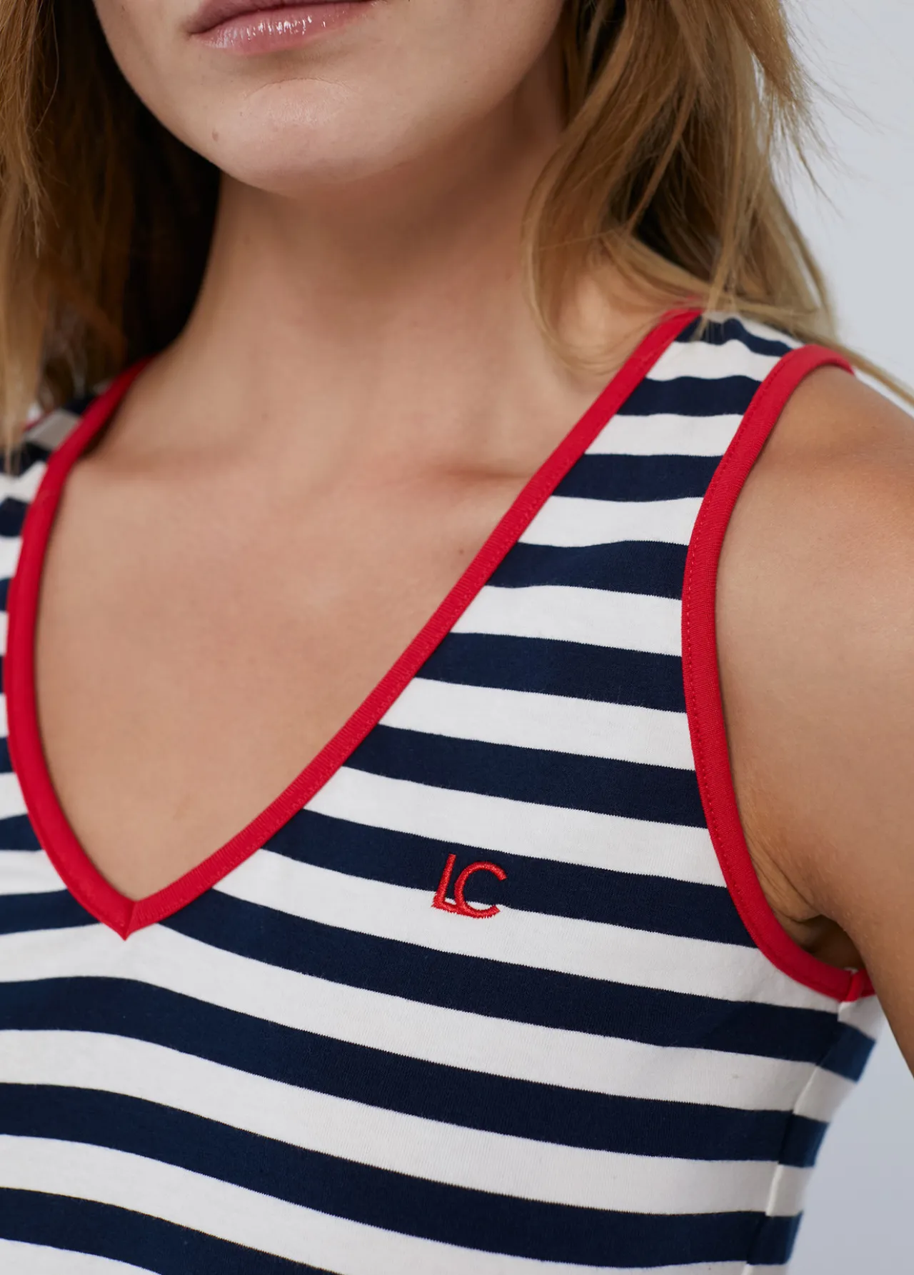 top_estampado_de_rayas_edicin_limitada__lola_casademunt_2.webp Lola Casademunt Camisetas Y Tops<Top estampado de rayas edición limitada - Lola Casademunt AZUL-BLANCO
