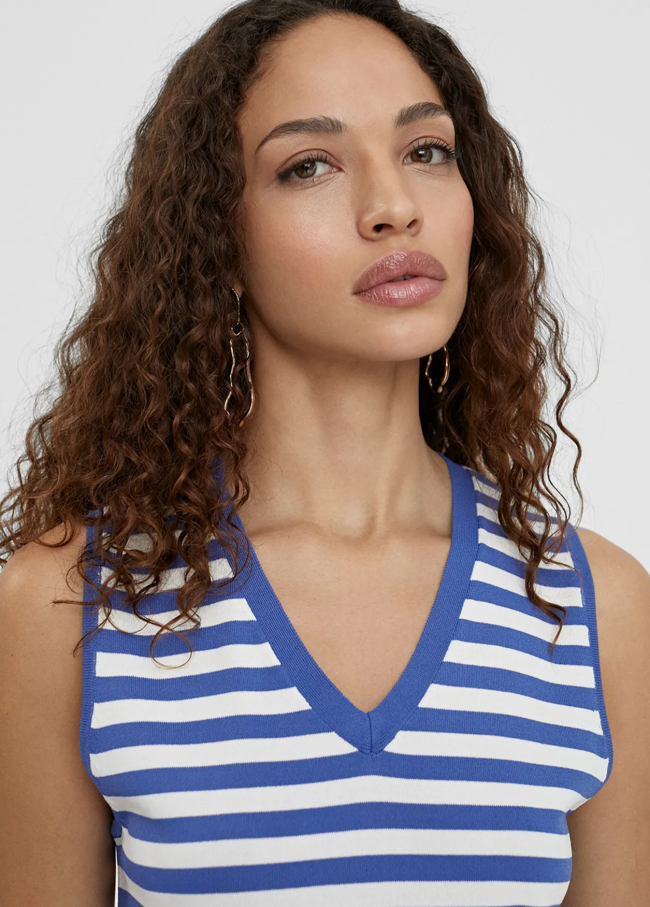 top_punto_bicolor_1.webp Lola Casademunt Camisetas Y Tops | Punto<Top punto bicolor AZUL-BLANCO