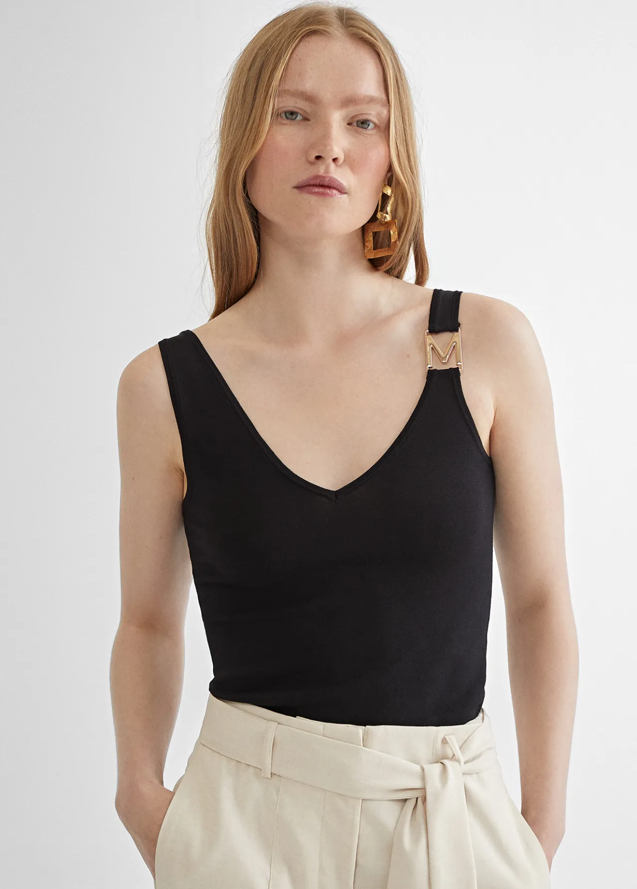 top_tirante_m_4-1.webp Lola Casademunt Camisetas Y Tops<Top tirante M MAGENTA