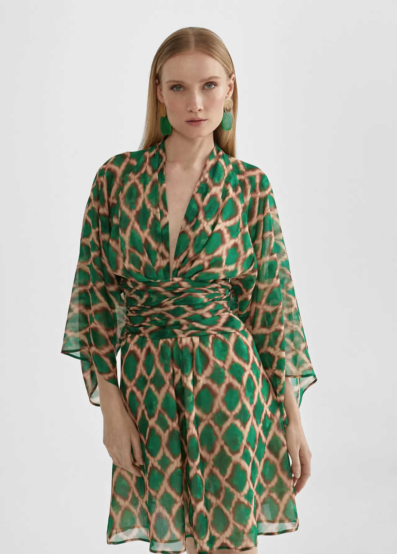 vestido_corto_fluido_estampado_7.webp Lola Casademunt Vestidos Y Faldas<Vestido corto fluido estampado VERDE-MARRON