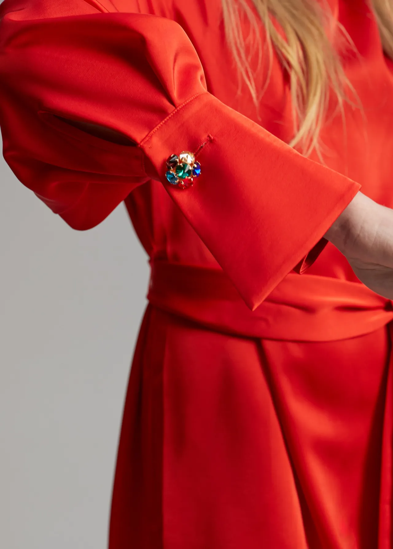 vestido_corto_satinado_5.webp Lola Casademunt Vestidos Y Faldas<Vestido corto satinado ROJO