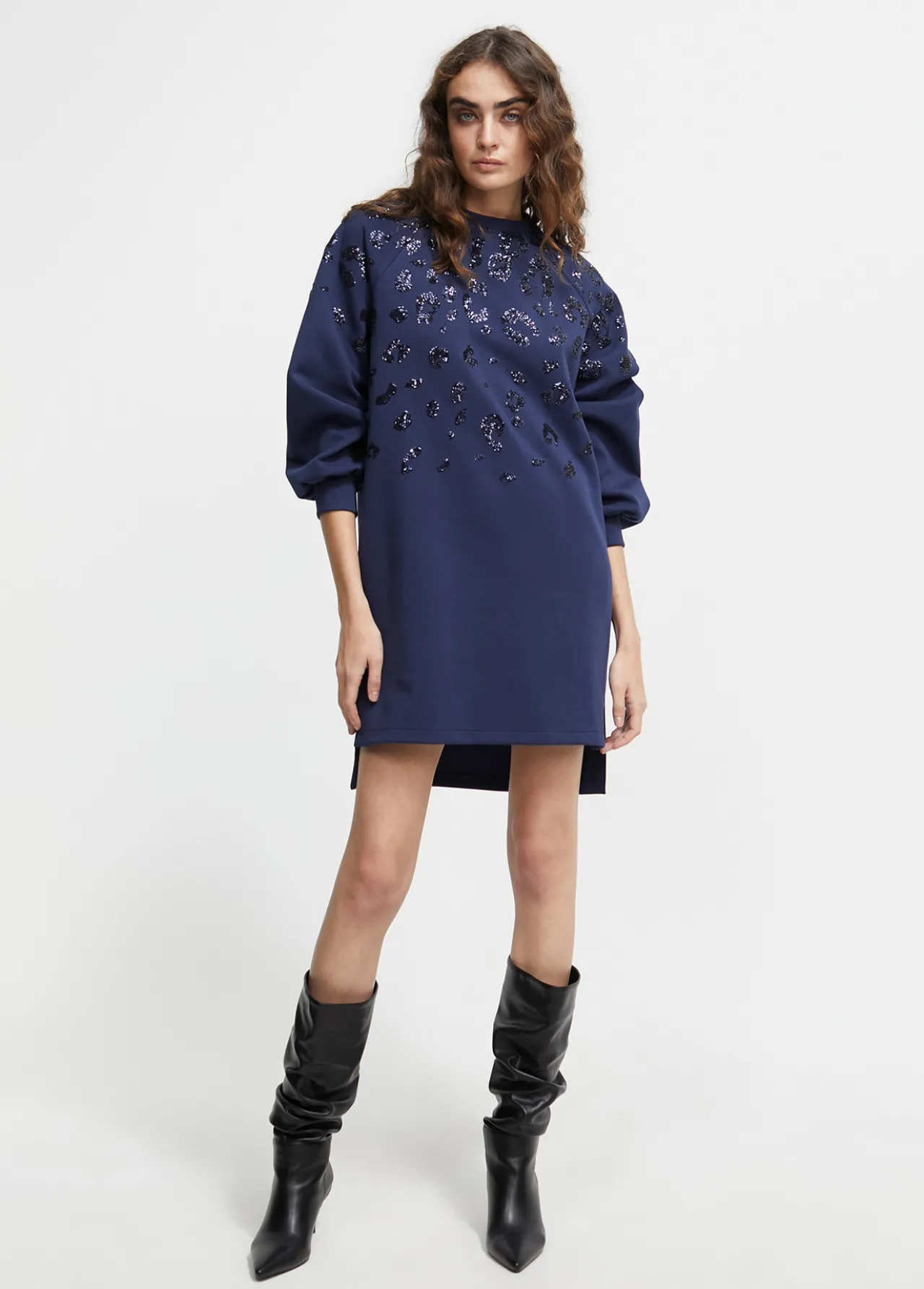 vestido_detalle_lentejuelas_7.webp Lola Casademunt Vestidos Y Faldas<Vestido detalle lentejuelas AZULNOCHE