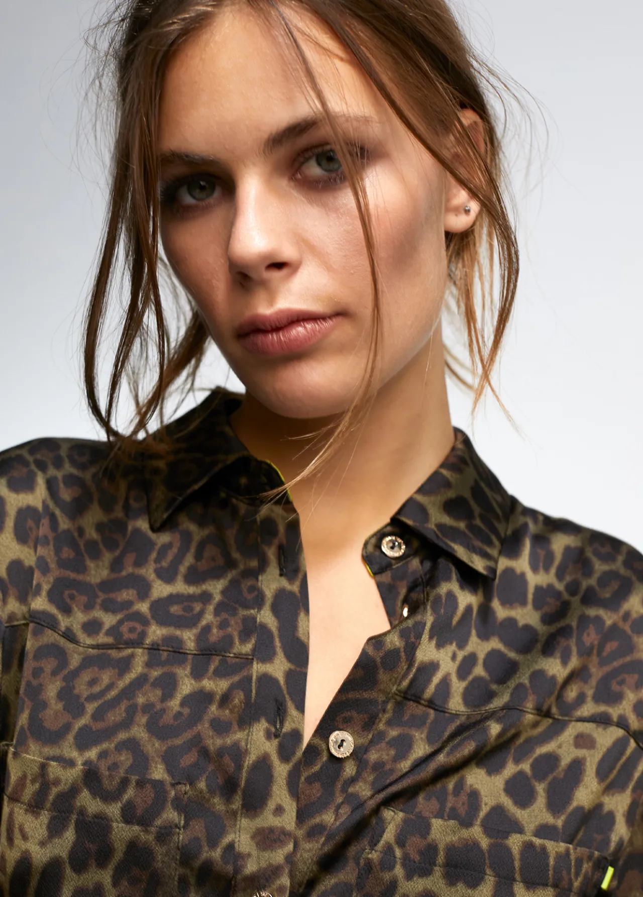 vestido_estampado_animal_print_6.webp Lola Casademunt Animal Print | Vestidos Y Faldas<Vestido estampado animal print NEGRO-VERDE