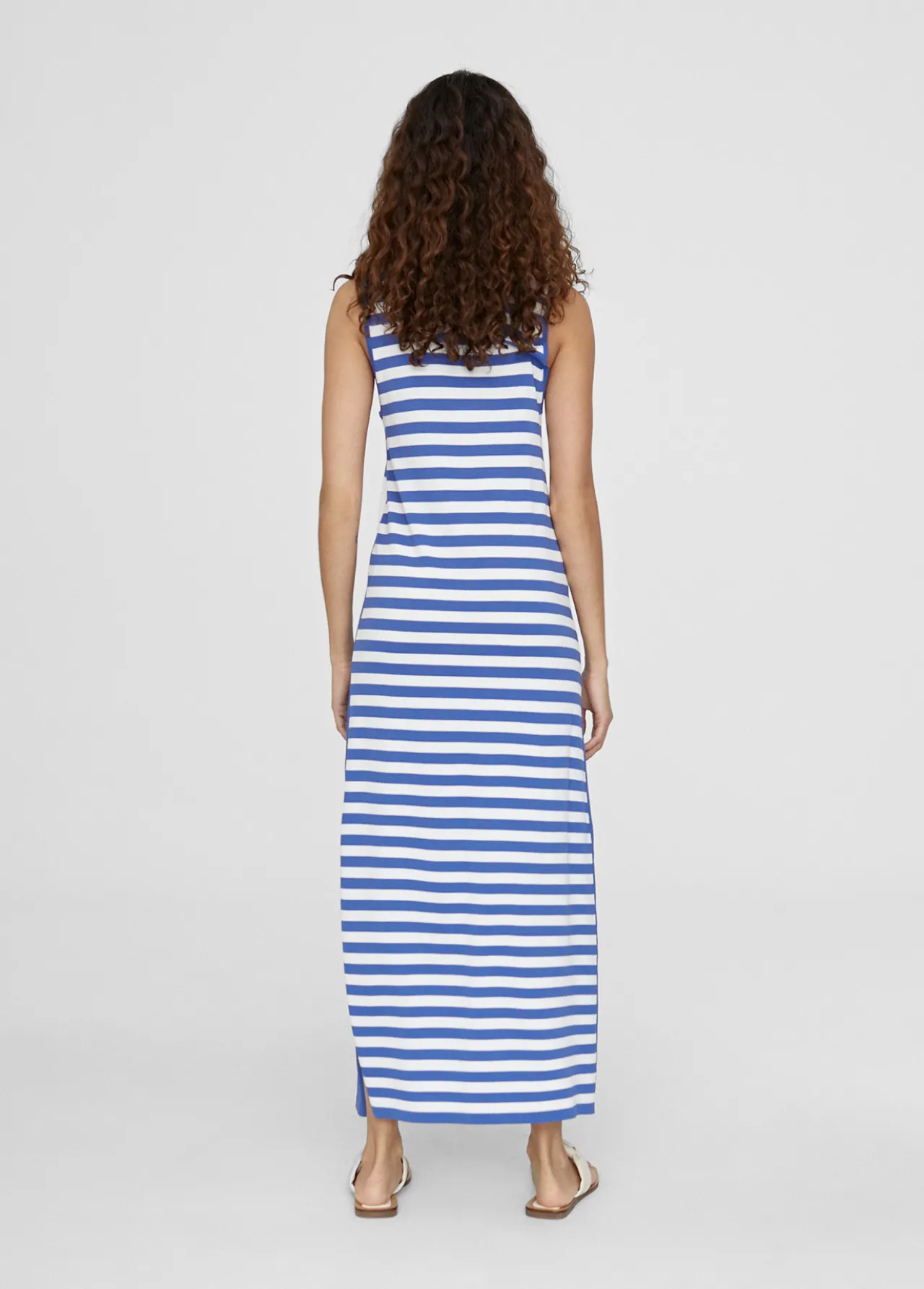 vestido_largo_de_punto_4.webp Lola Casademunt Vestidos Y Faldas<Vestido largo de punto AZUL-BLANCO
