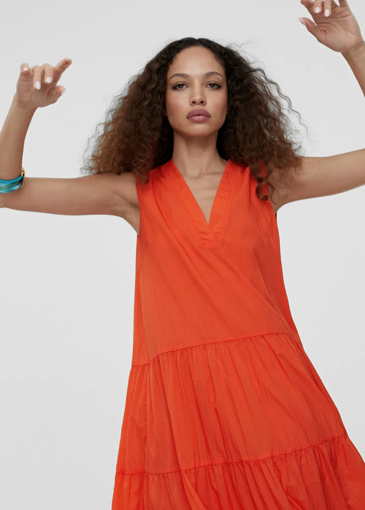 vestido_largo_fluido_4.webp Lola Casademunt Vestidos Y Faldas<Vestido largo fluido CORAL