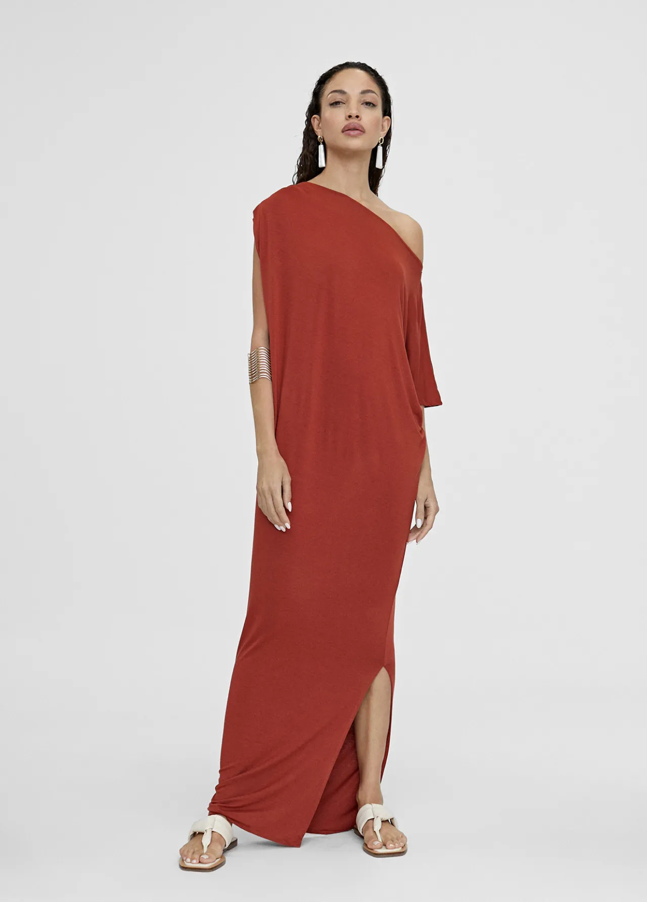 vestido_midi_fruncido_0-1.webp Lola Casademunt Vestidos Y Faldas<Vestido midi fruncido NEGRO