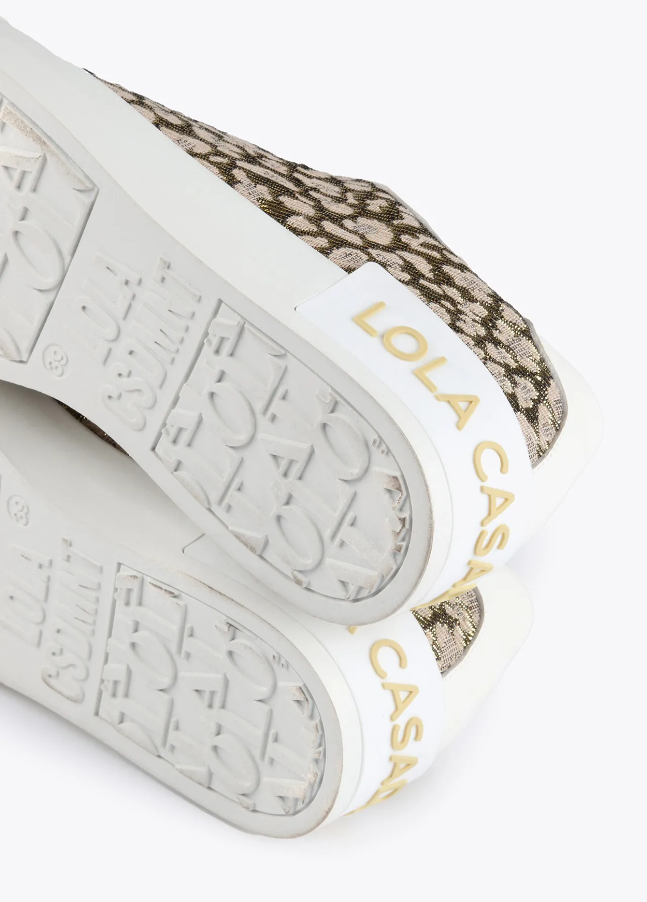 zapatillas_sneakers_estampado_leopardo_4.webp Lola Casademunt Calzado<Zapatillas sneakers estampado leopardo DORADO